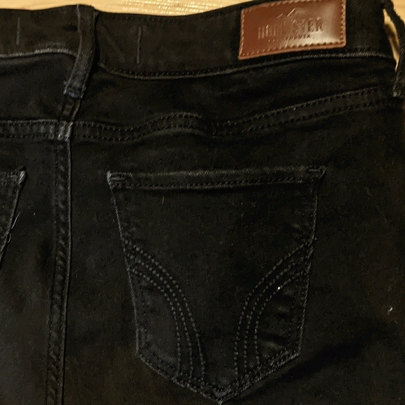 Hollister Skinny Jeans - Picture 3 of 3